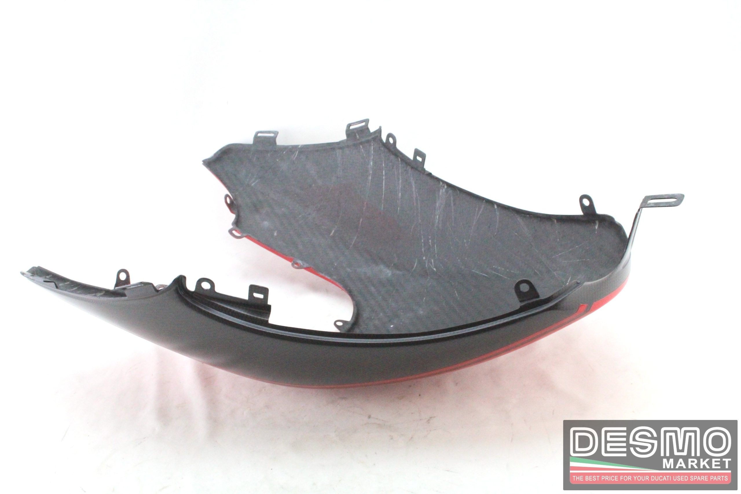 Red carbon fuel tank cover Ducati Diavel