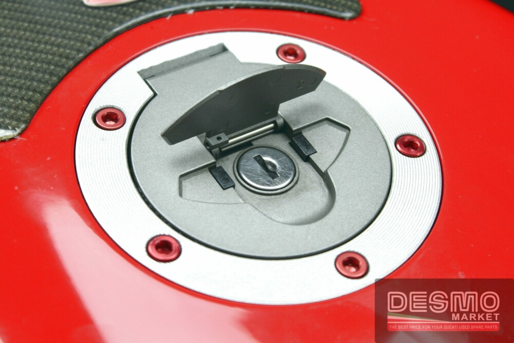 Red fuel tank Ducati 848 1098 - Image 10