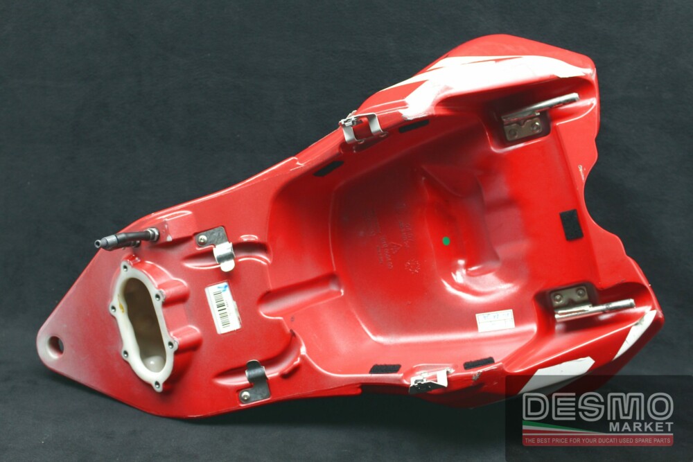 Red fuel tank Ducati 848 1098 - Image 11