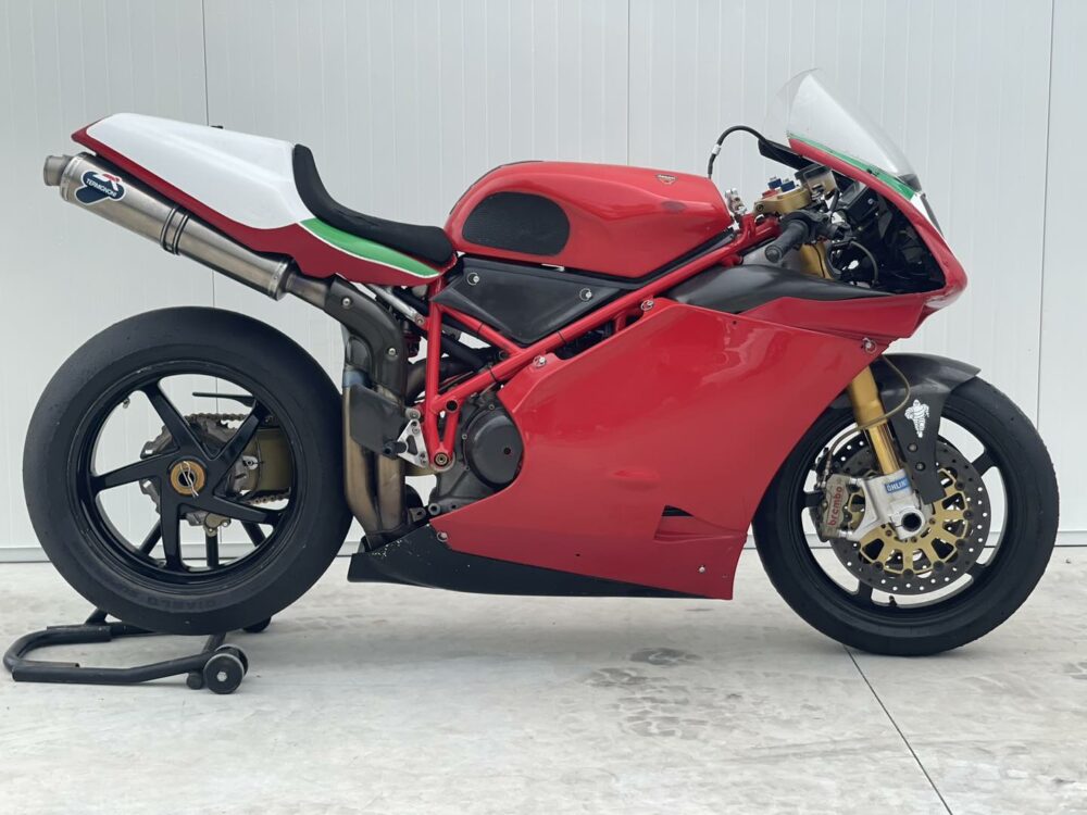 Ducati 996rs anno 2000 assemblato con pezzi originali Ducati Corse