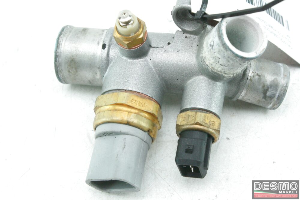 Raccordo collettore tre vie acqua testa orizzontale Ducati 748 916 996